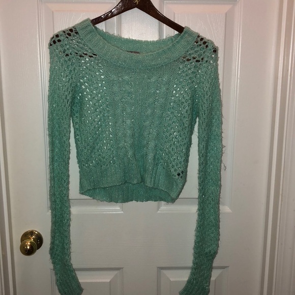 2/$12 Charlotte Russe crop sweater - Picture 4 of 4